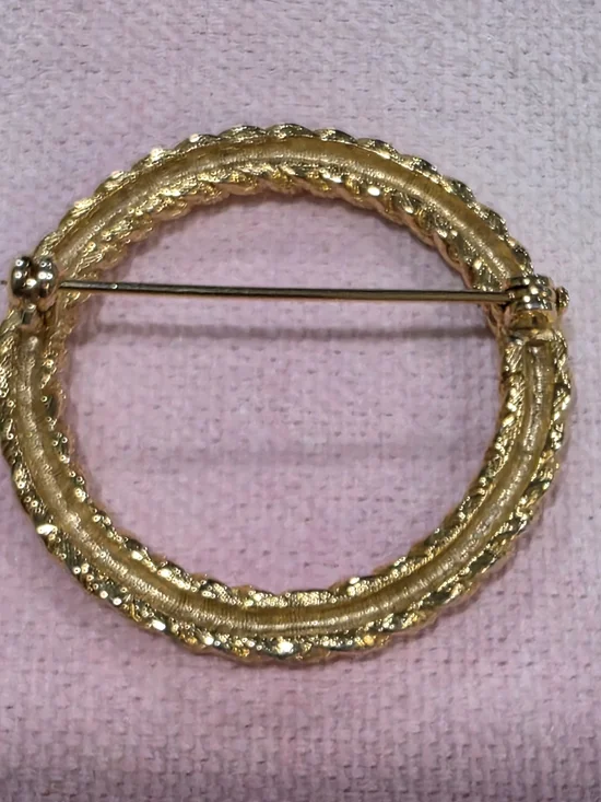 Vintage Gold and Silver Leaf Brooch Duo - Picture 4 of 8